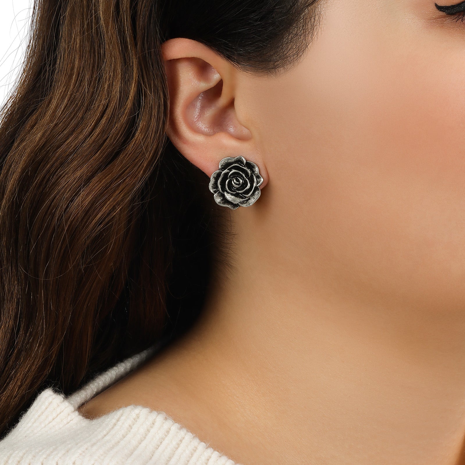 2028 Jewelry Antiqued Flower Stud Earrings