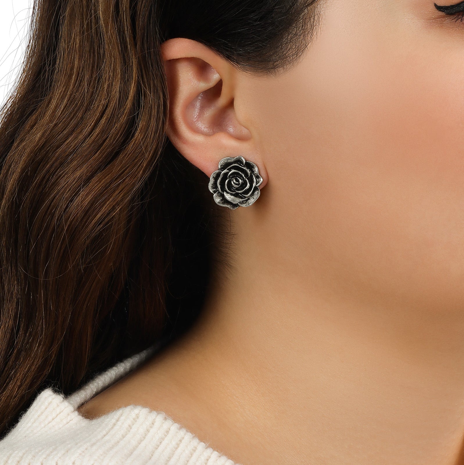 2028 Jewelry Antiqued Flower Stud Earrings