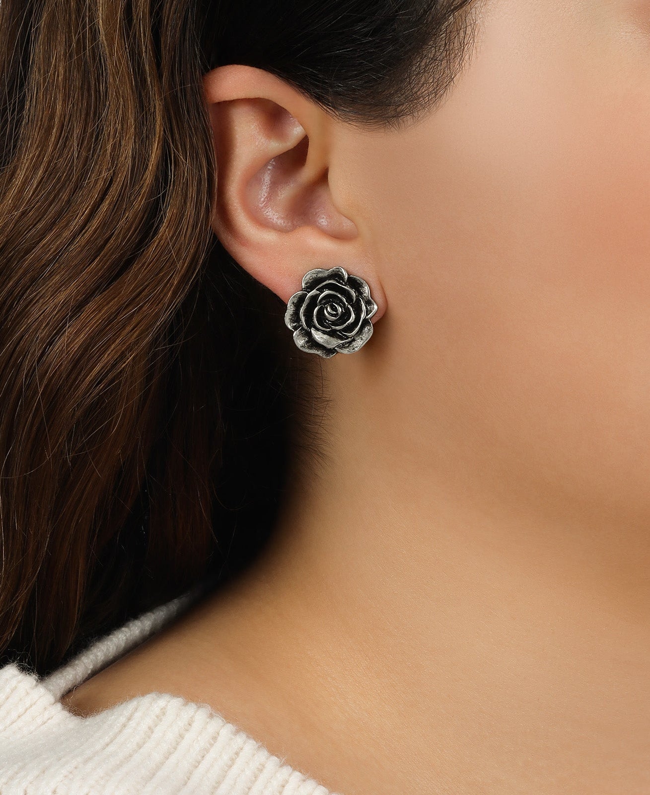 2028 Jewelry Antiqued Flower Stud Earrings