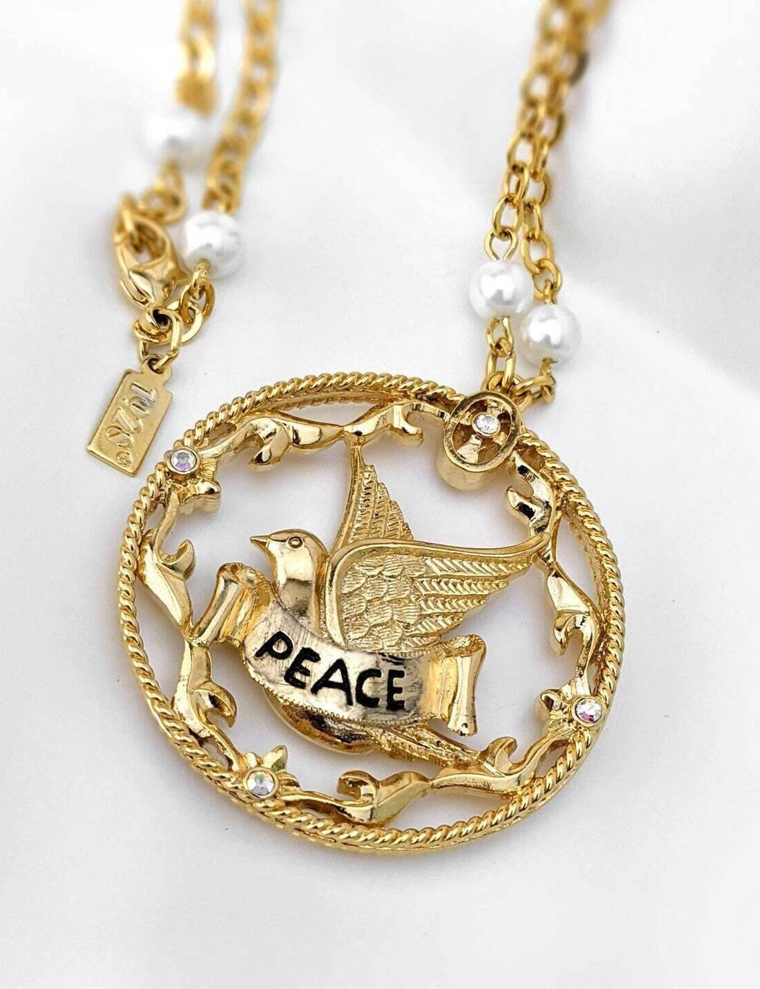 1928 Jewelry Dove Peace Medallion Pendant Necklace 30"