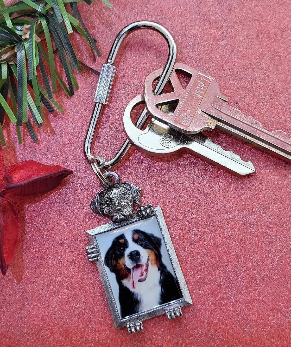 1928 Jewelry Dog Picture Carabiner Key Chain