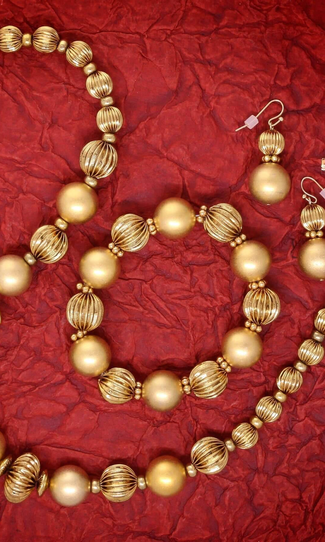 1928 Jewelry Satin Gold Corrugated Bead Necklace 16" + 3" Extension