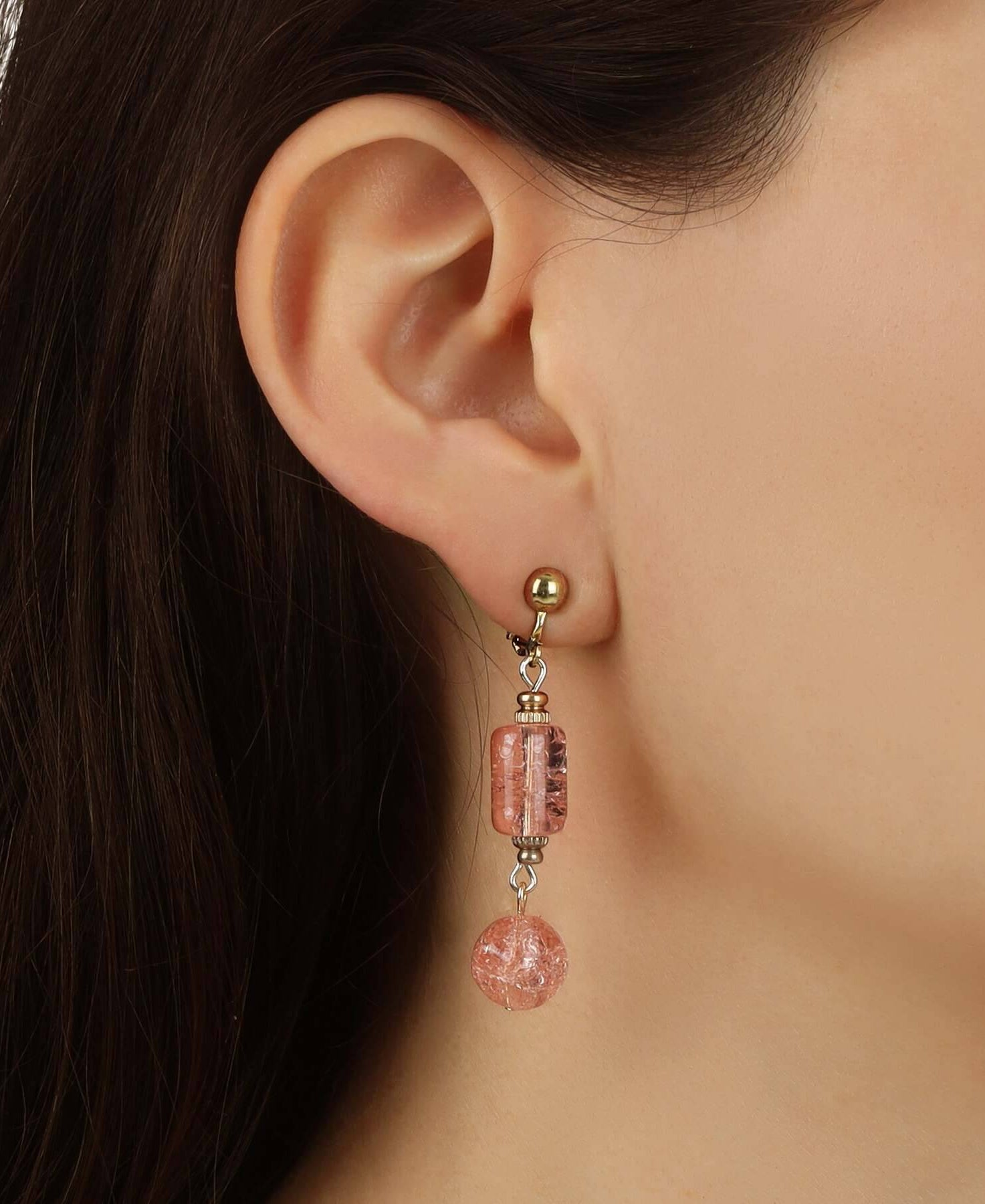 1928 Jewelry Beaded Peach Cracked Glass Clip On Earrings