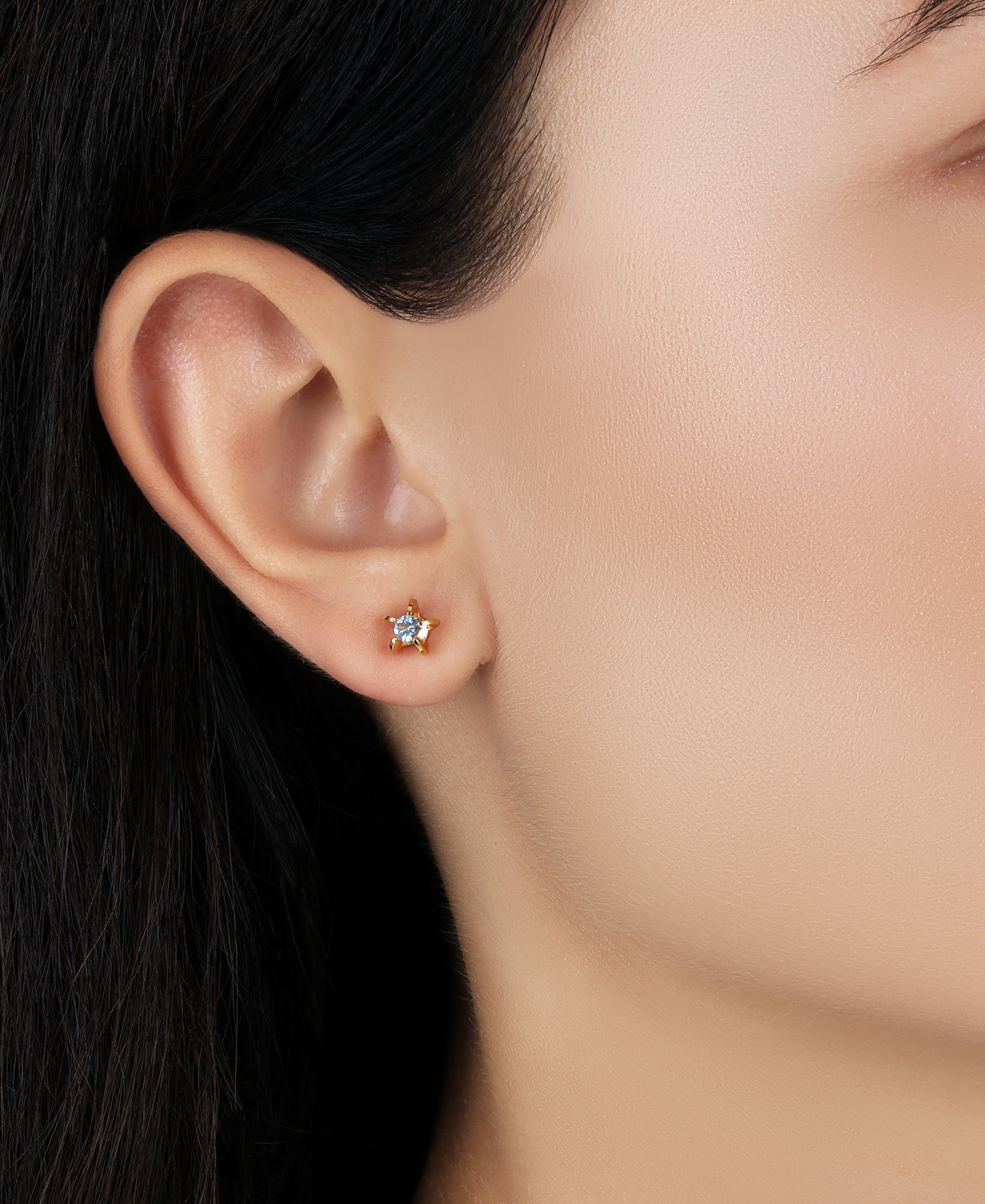 1928 Jewelry Round Light Sapphire Crystal Star Stud Earrings