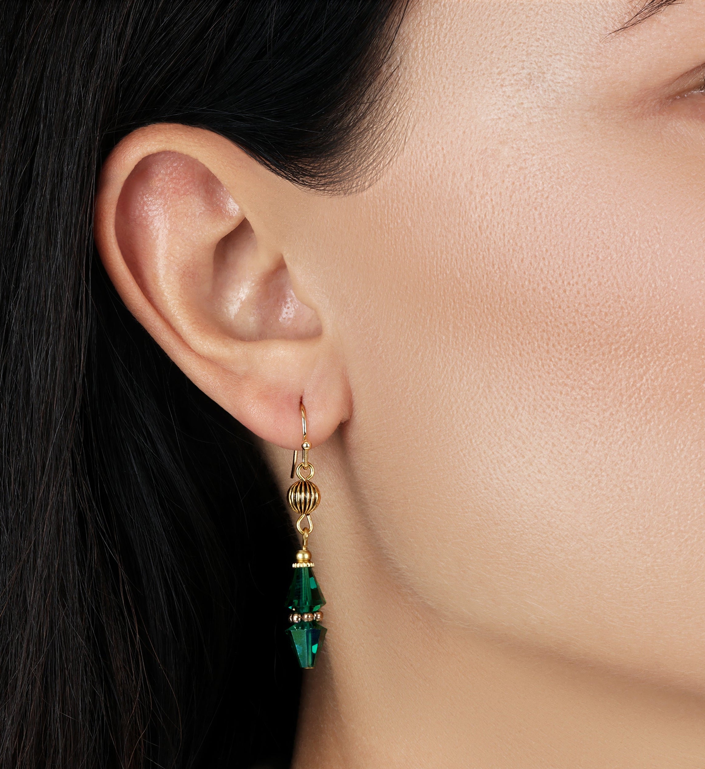 1928 Jewelry Glass Teardrop Crystal Beaded Dangling Earrings