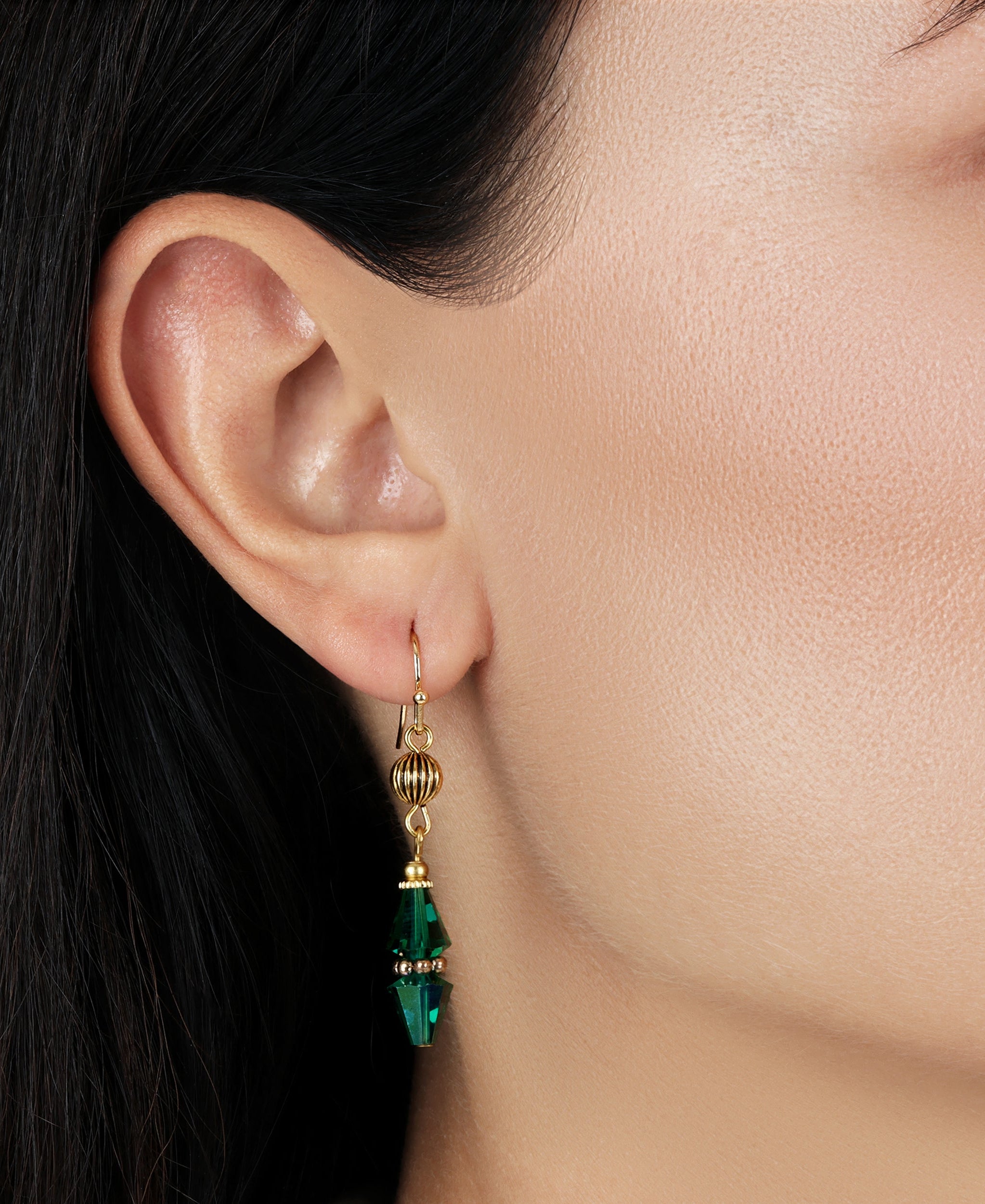 1928 Jewelry Glass Teardrop Crystal Beaded Dangling Earrings