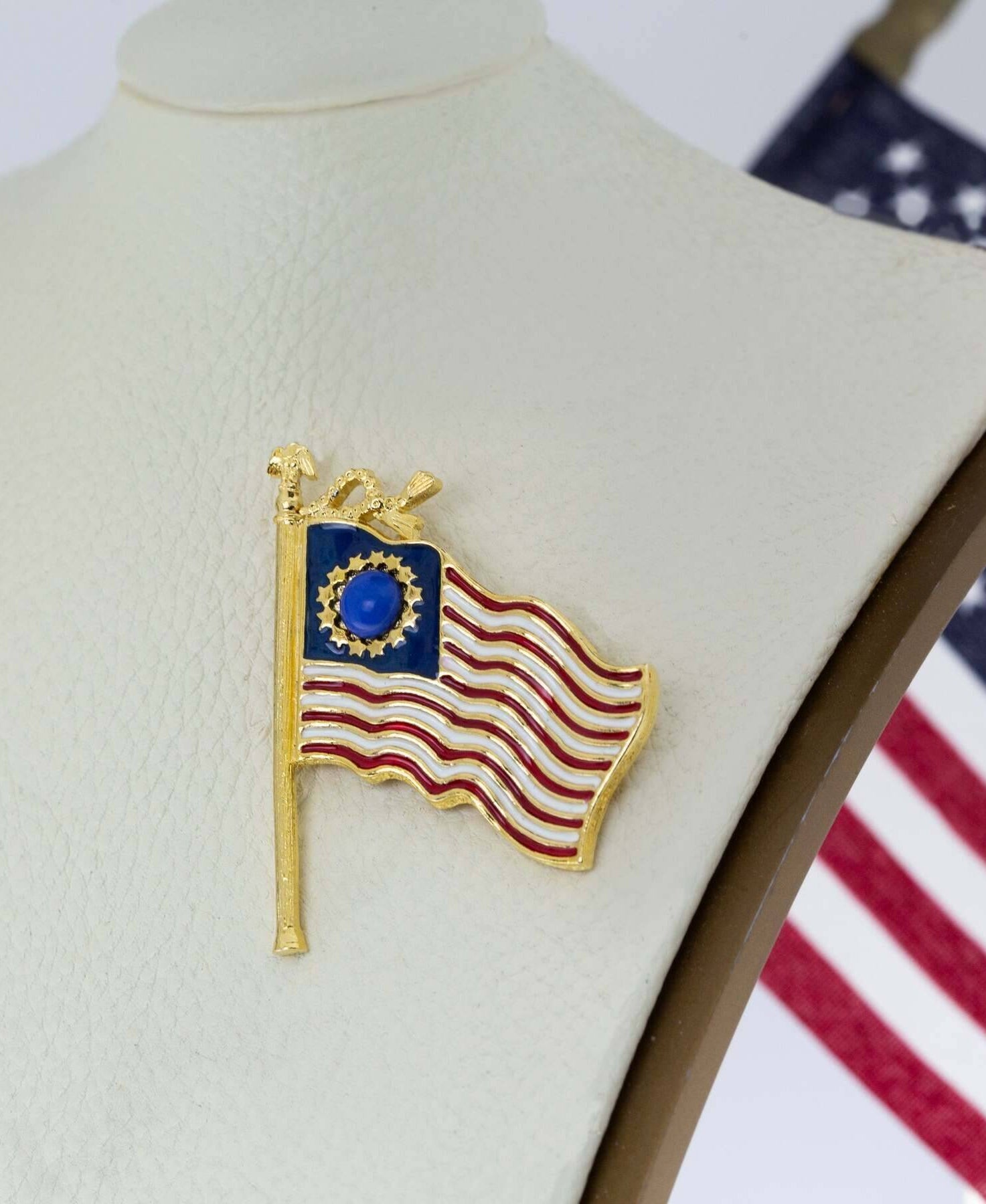 1928 Jewelry 13-Star American Flag Patriotic Pin