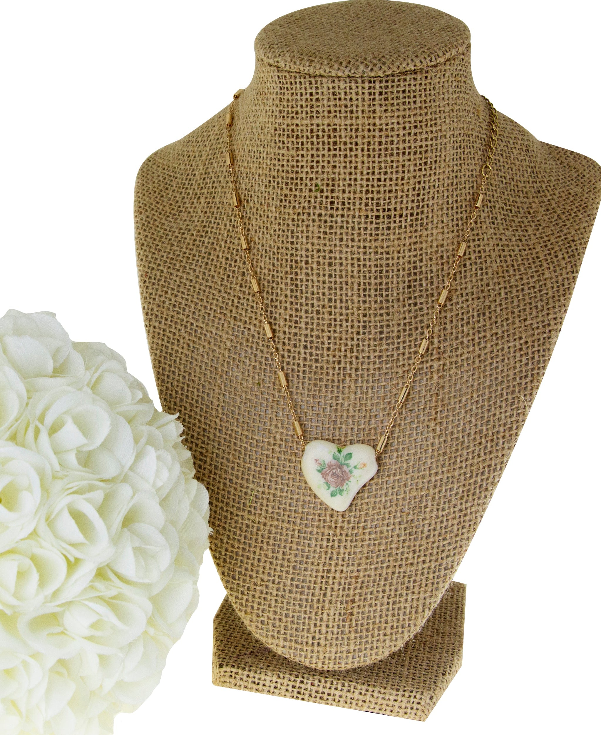 1928 Jewelry 85' Porcelain Heart & Rose Pendant Necklace 15" + 3" Extension