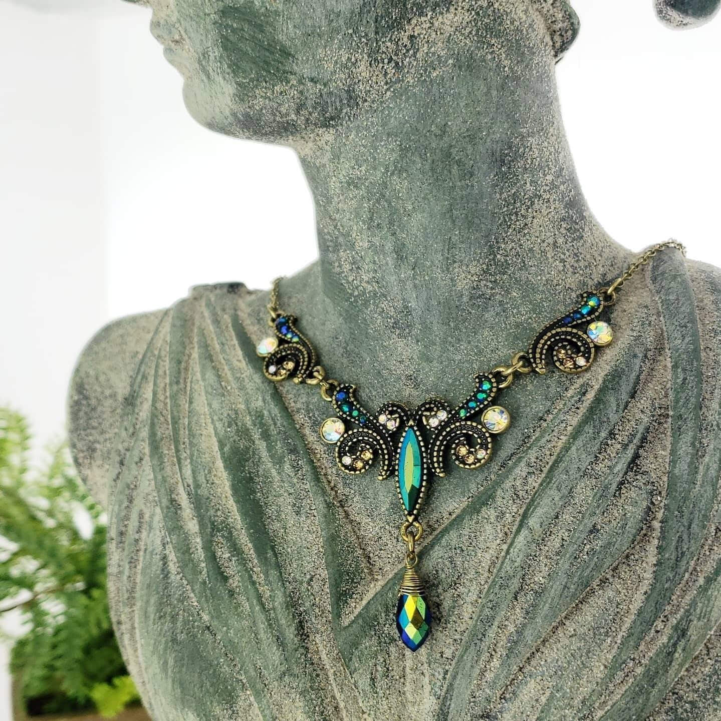 1928 Jewelry Peacock Plumage Blue Iridescent AB Pendant Necklace 16" + 3" Extender