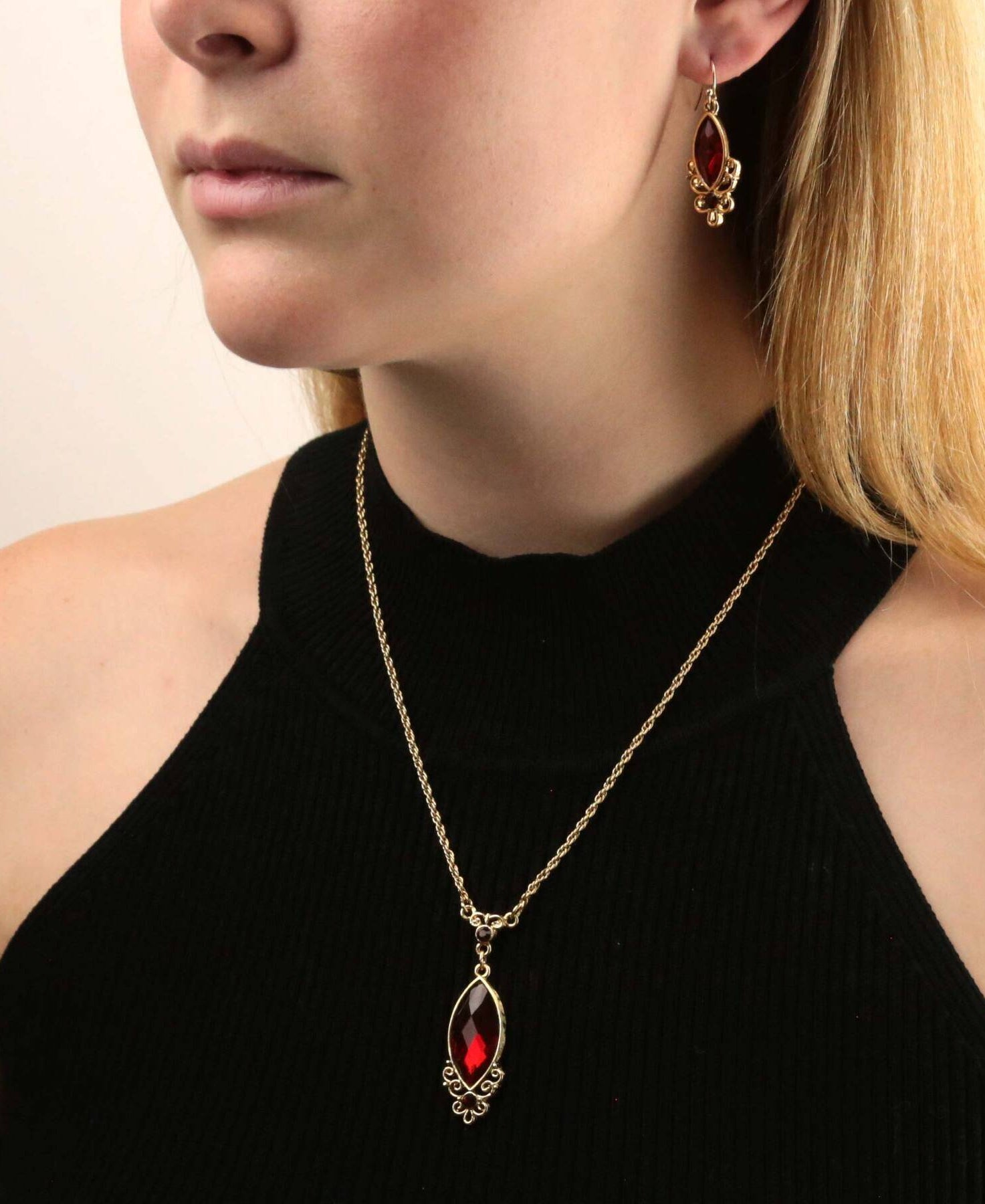 1928 Jewelry Alluring Siam Red Filigree Pendant Necklace 16" + 3" Extender