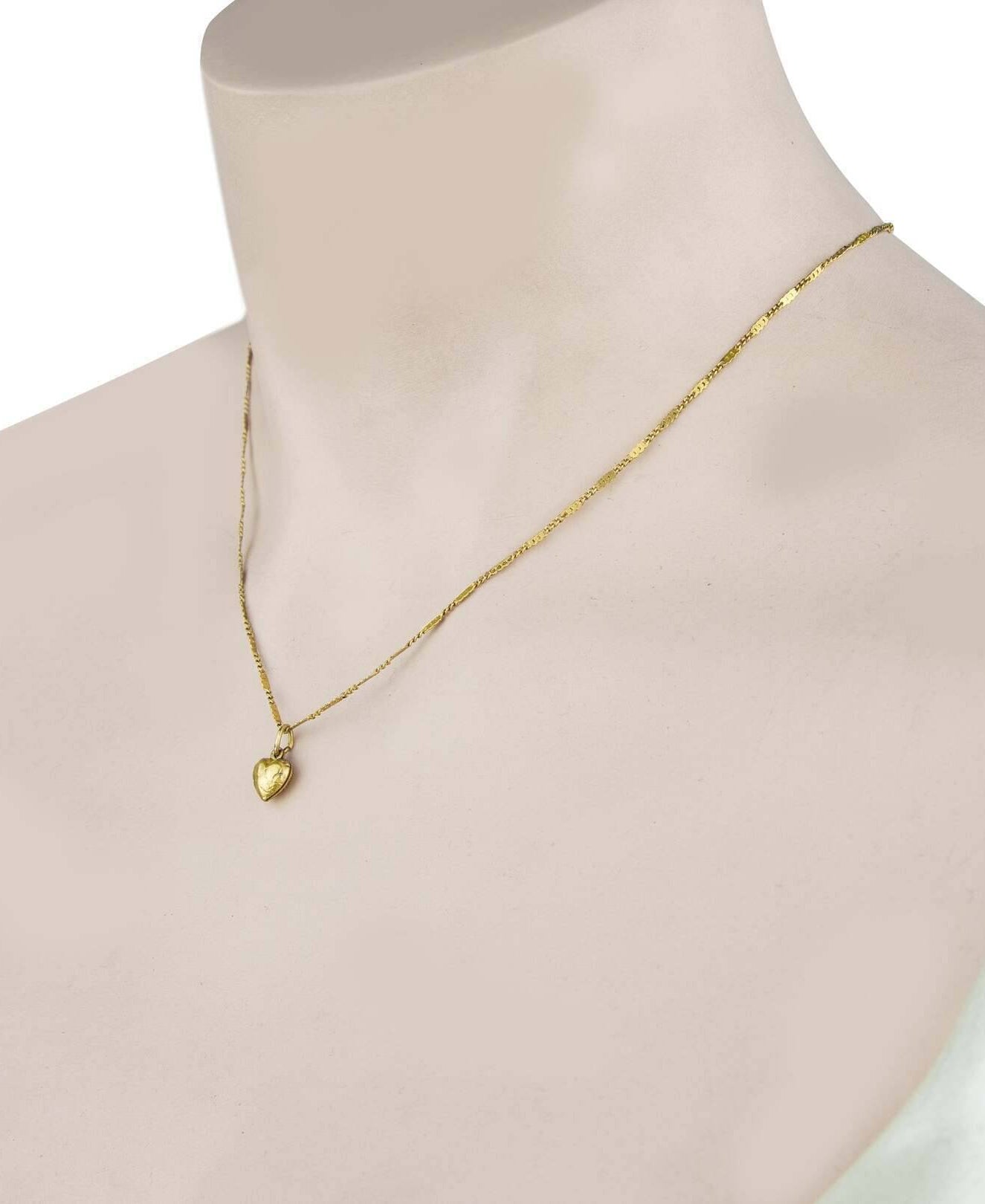 1928 Jewelry Small Puffed Floral Heart Pendant Necklace 15"