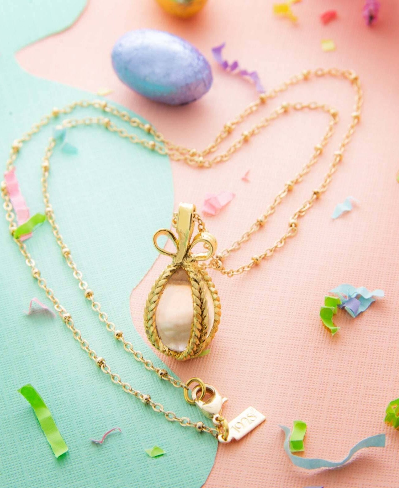 1928 Jewelry Glass Egg Pendant Necklace 24"