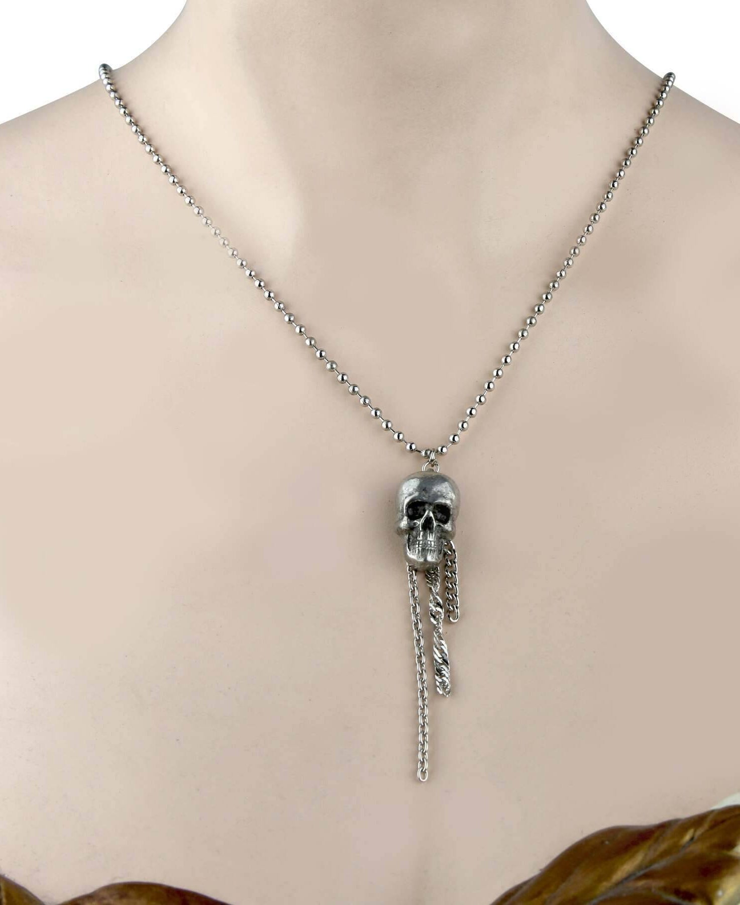 1928 Jewelry Chains & Skull Pendant Necklace 10.5"