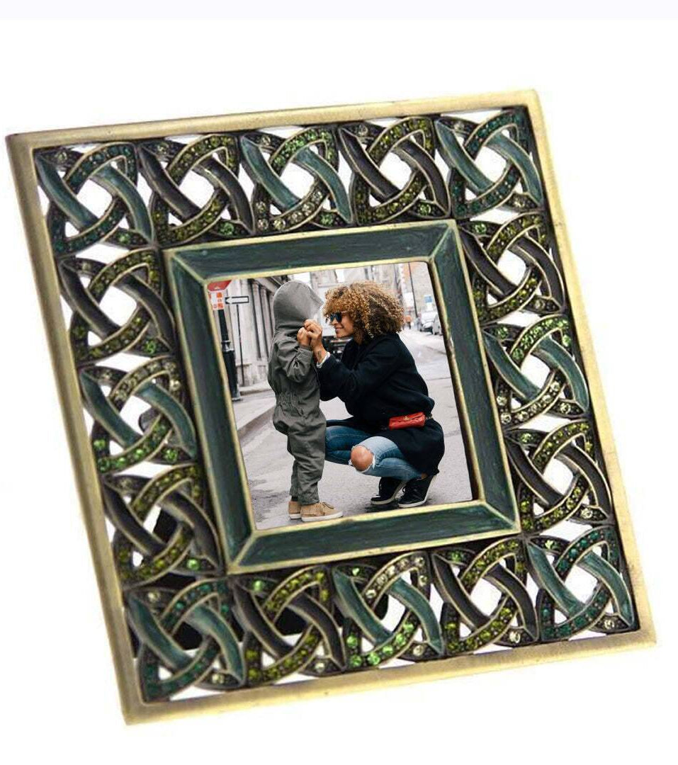 1928 Jewelry Emerald Eternity Knot Crystal Square Picture Frame 2" x 2"