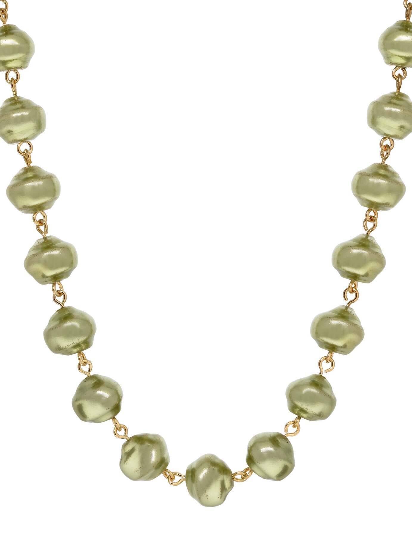 1928 Jewelry Palm Frond Green Glass Bead Necklace 15" + 3" Extender