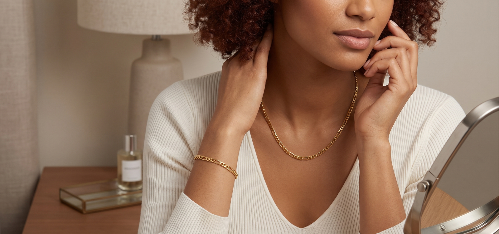 Simple Gold Jewelry: Essential Chains & Hoops for a Minimalist Look