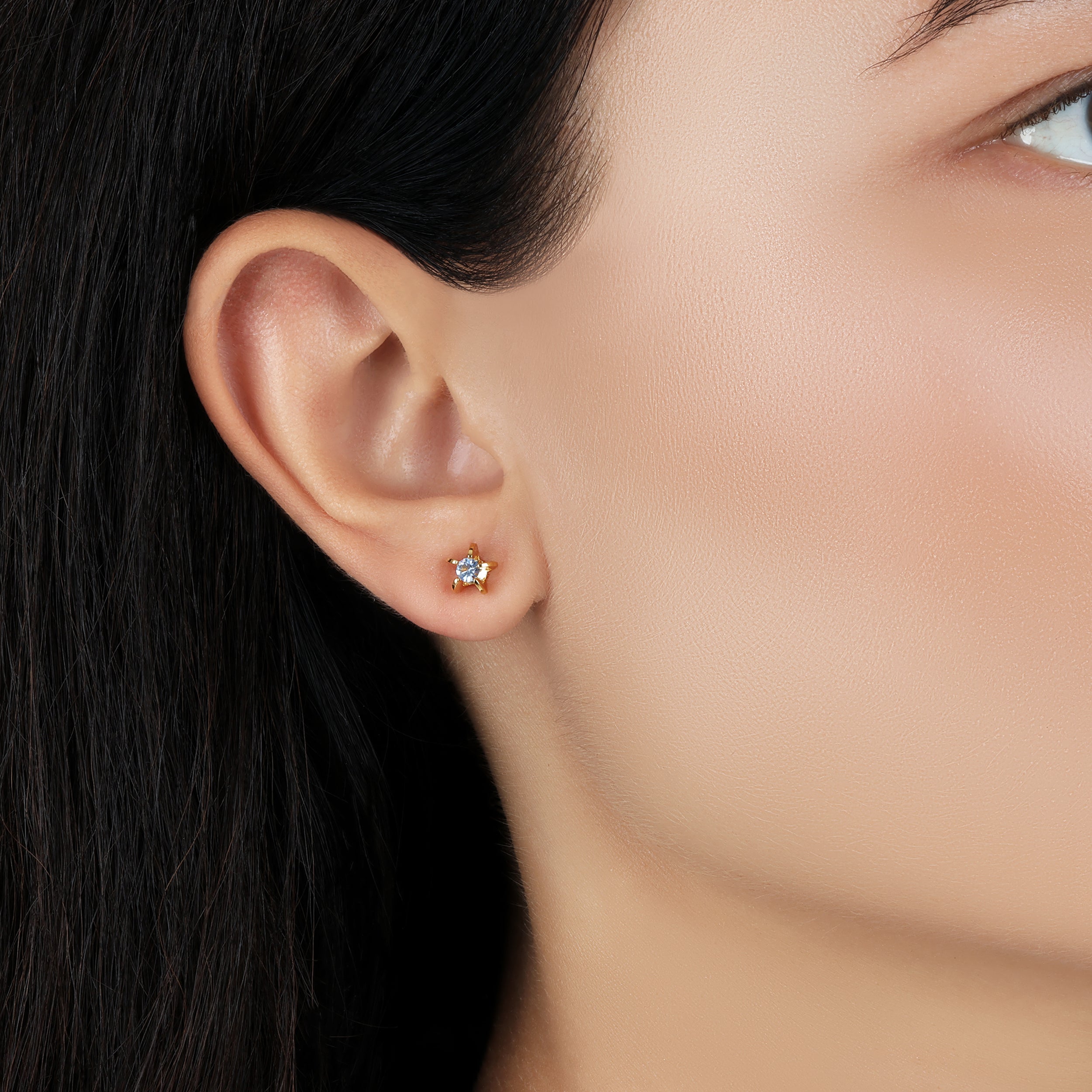 1928 Jewelry Round Light Sapphire Crystal Star Stud Earrings