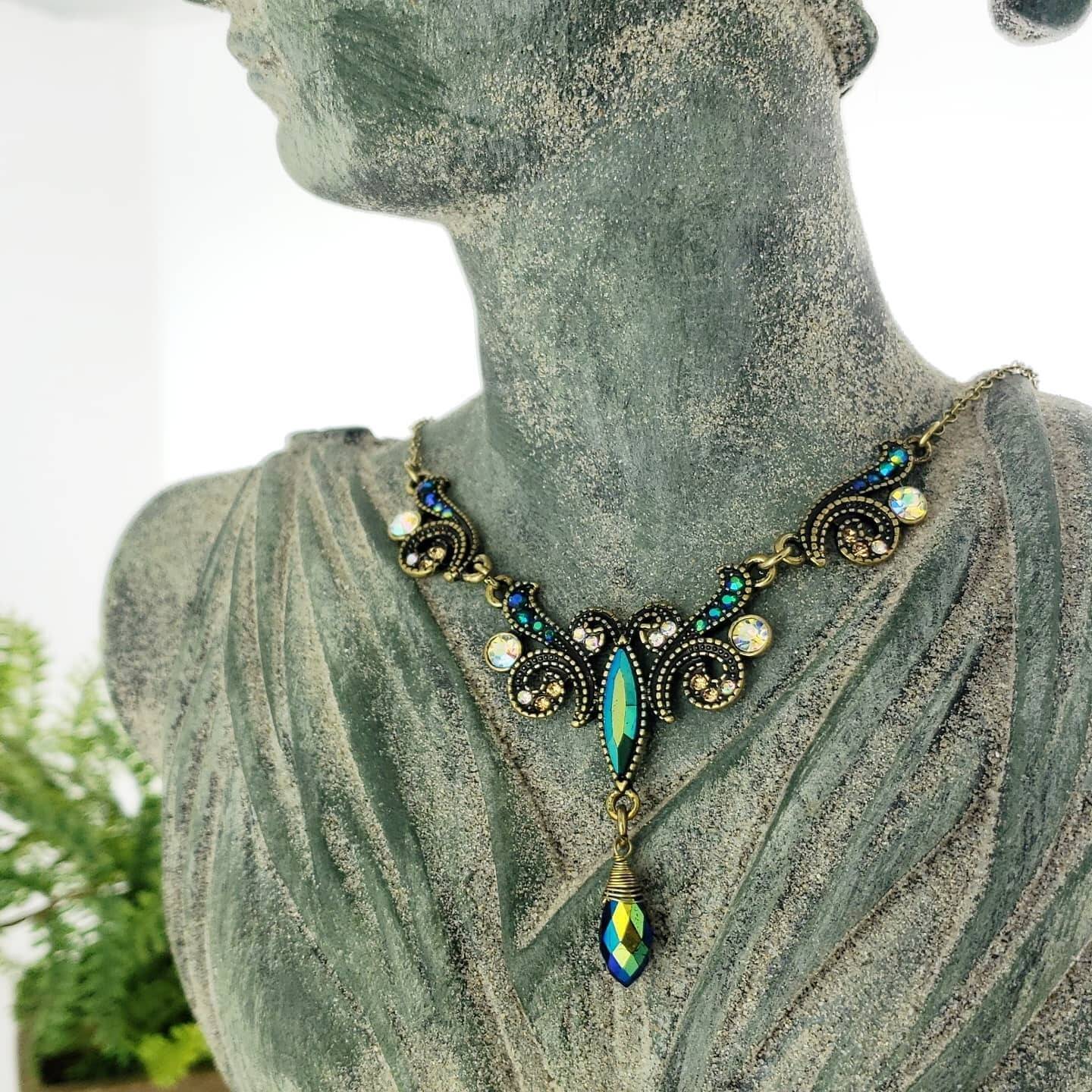 1928 Jewelry Peacock Plumage Blue Iridescent AB Pendant Necklace 16" + 3" Extender